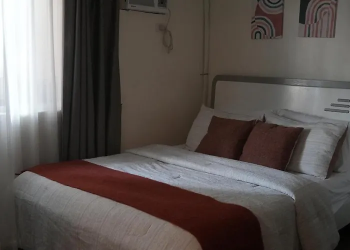 Aparthotel Elarin Staycation